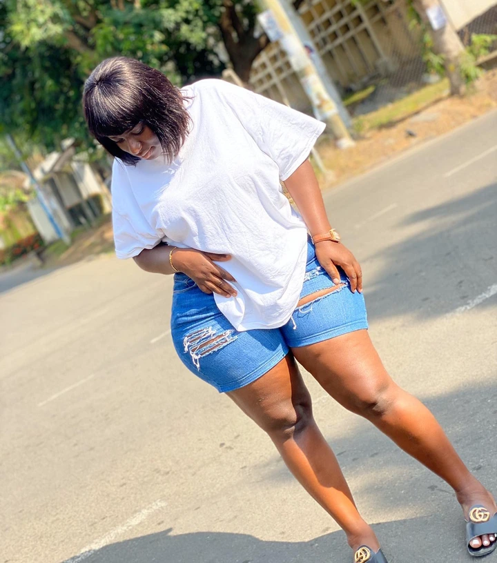 Meet Nana Ama Asabea The Most Curvaceous Banking Student trending on Instagram Model