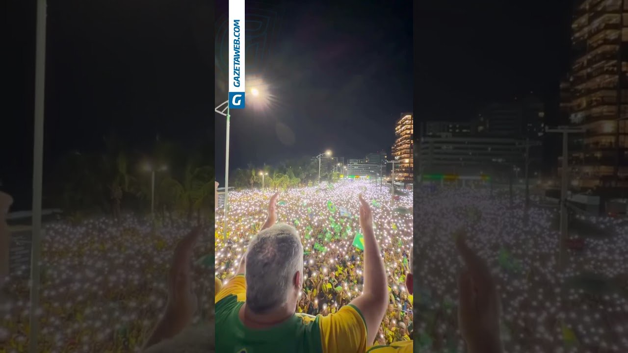 Apoiadores rezam Pai-Nosso durante Bloco do 22 na orla de Maceió