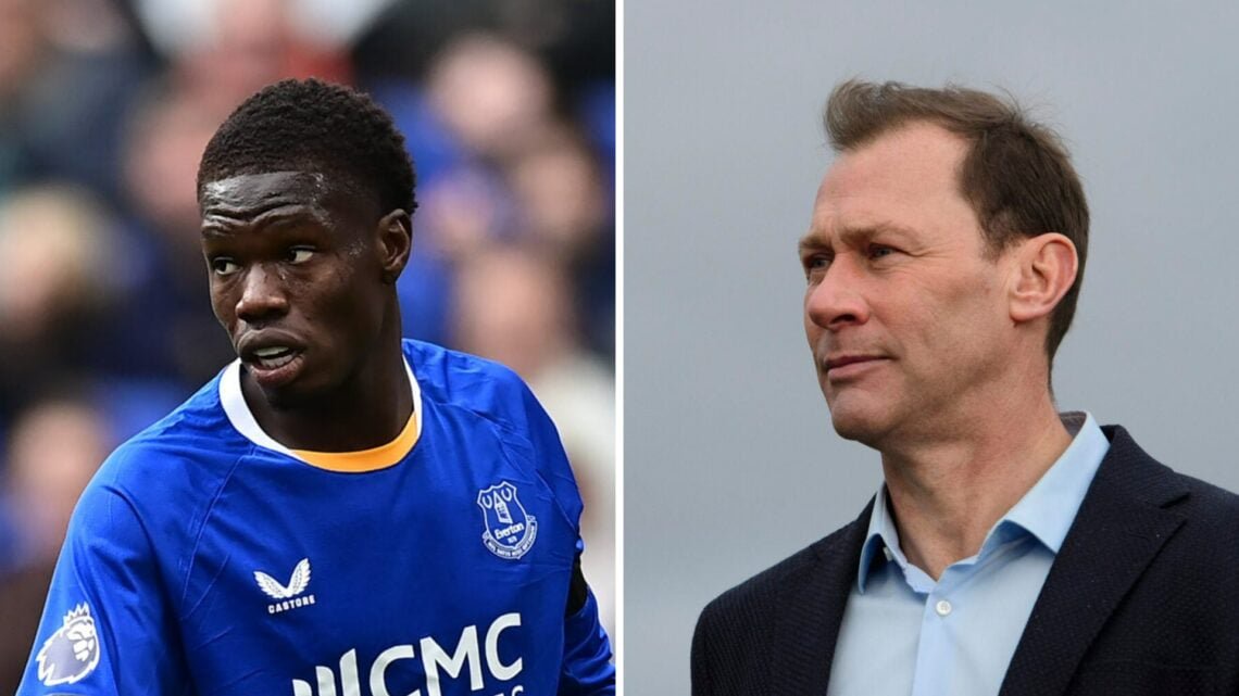 Thierno Barry playing for Everton (left), Duncan Ferguson looks on (right)