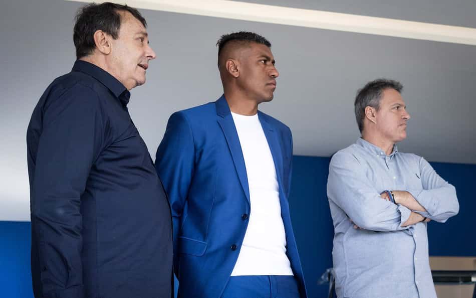 Pedrinho, Paulinho e Spindel na chegada de Paulinho, novo dirigente do Cruzeiro.