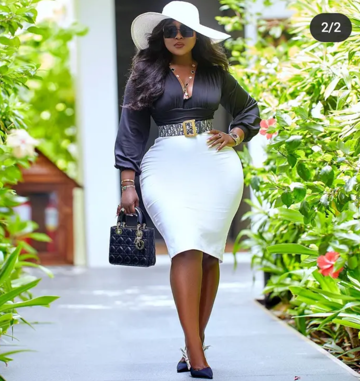 See Photos of Miss Akua The Most Curvy Ghanaian Lawyer Who Is Causing Massive Stir On Social Media