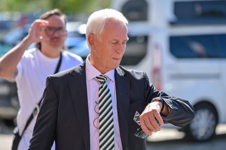 In den vergangenen Tagen sind die Rufe nach einem Rücktritt von Rainer Bonhof immer lauter geworden. Jetzt antwortet der Gladbach-Präsident deutlich.