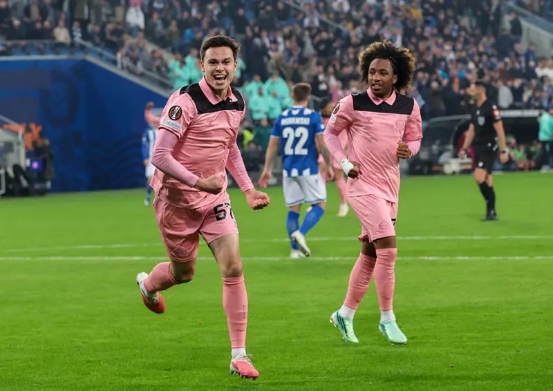 Timur Tutyerov of Sunderland celebrate