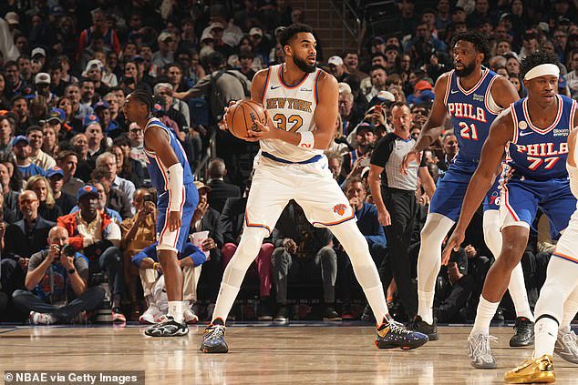 The Knicks then played their season opener against the Philadelphia 76ers