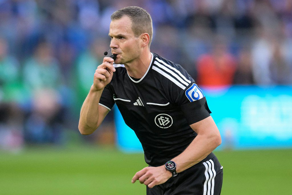 Schiedsrichter Robin Braun wird die Partie des 1. FC Union beim FC Augsburg leiten.