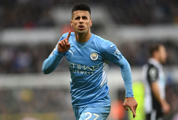 Joao Cancelo signs bumper Man City contract with defender set to stay until  2027 - Mirror Online