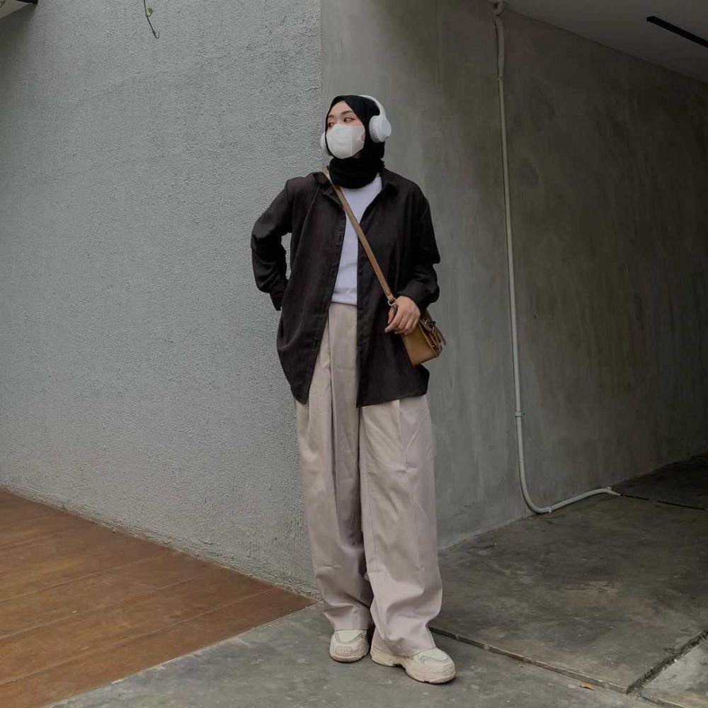 9 Inspirasi OOTD Cewek Tomboi ala Hijabers, Boyish Style!
