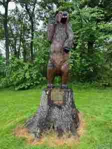 The Bearsted Bear sculpture, marking Bearsted Golf Club's 125th anniversary in 2020.