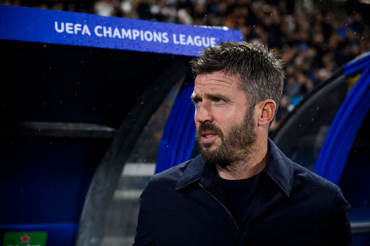 COMO, ITALY - OCTOBER 21: Michael Carrick Head Coach of Manchester United reacts during the UEFA Champions League 2026/27 League Phase MD3 match between Como 1907 and Manchester United at Giuseppe Sinigaglia Stadium on October 21, 2026 in Como, Italy. (Photo by Stefano Guidi/Getty Images)