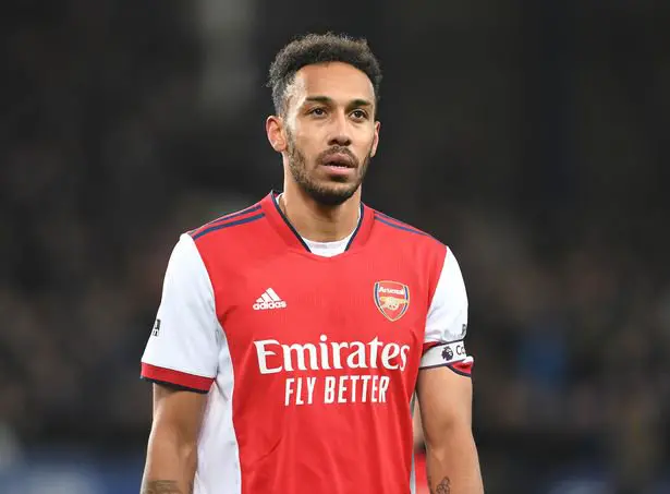 Barcelona and Juventus reportedly make Pierre-Emerick Aubameyang approach.
